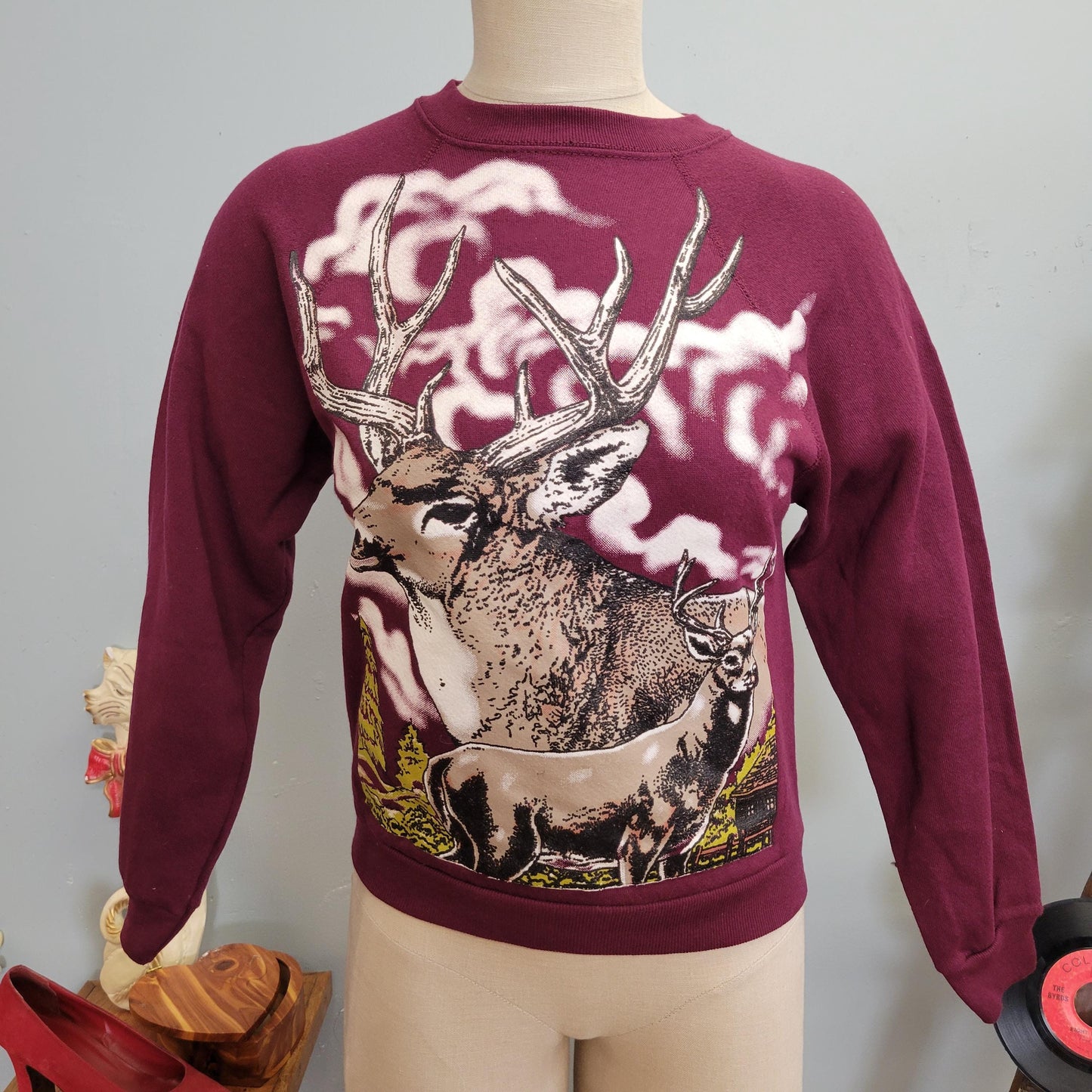 vtg 80s DEER CREWNECK SWEATSHIRT // vintage tultex youth large 14/16 womens petite burgundy all over print buck deer hunter kids fall style