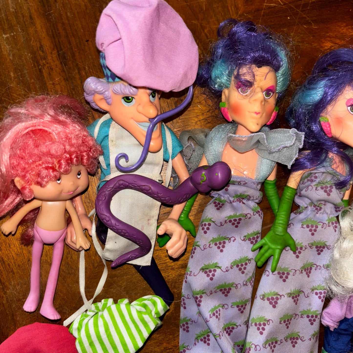 vtg 80s STRAWBERRY SHORTCAKE LOT // vintage purple pie man sour grapes accessories pets set of 13
