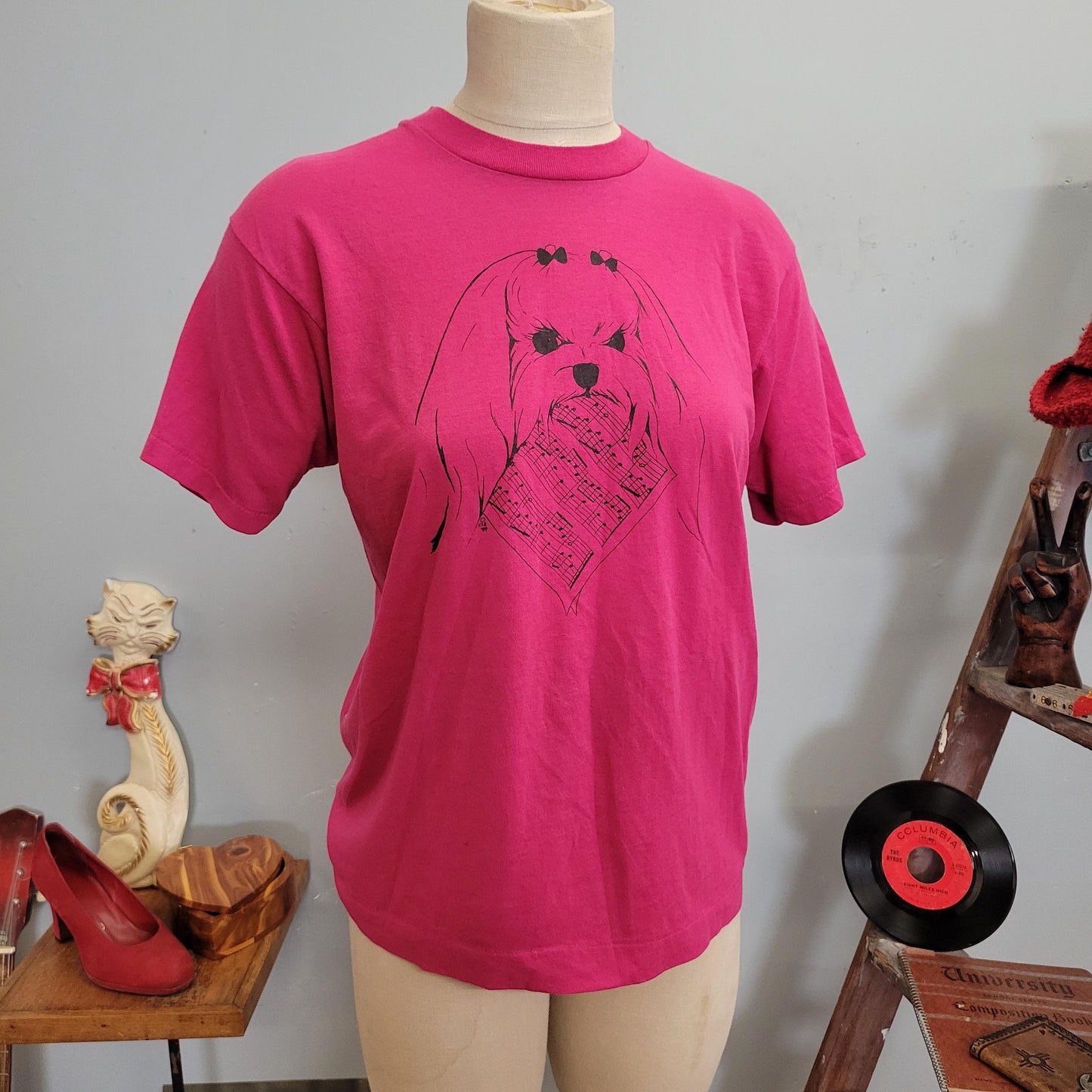 vtg 80s MUSICAL DOG TSHIRT // vintage screen stars large cute random dog eating sheet music piano teacher gift shih tzu lhasa apso dog mom
