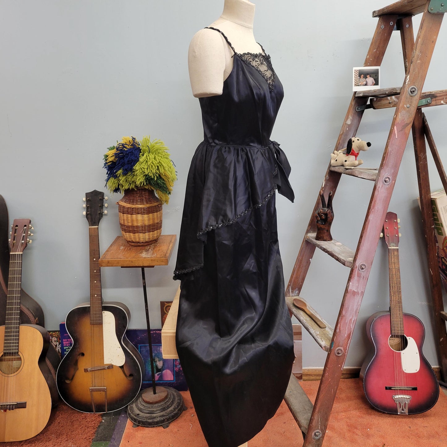 vtg 80s LACE PEPLUM GOWN // vintage small womens black lace sequin trimmed prom holiday cocktail party dress size 13-14 ball gown new years