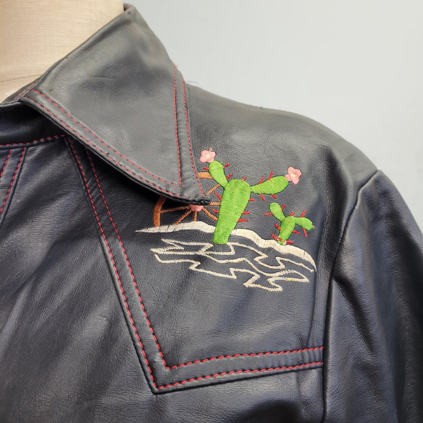vtg 70s EMBROIDERED CACTUS JACKET // vintage medium mens master-jac pvc vinyl pointy collar western style hippie retro blue pleather cowboy