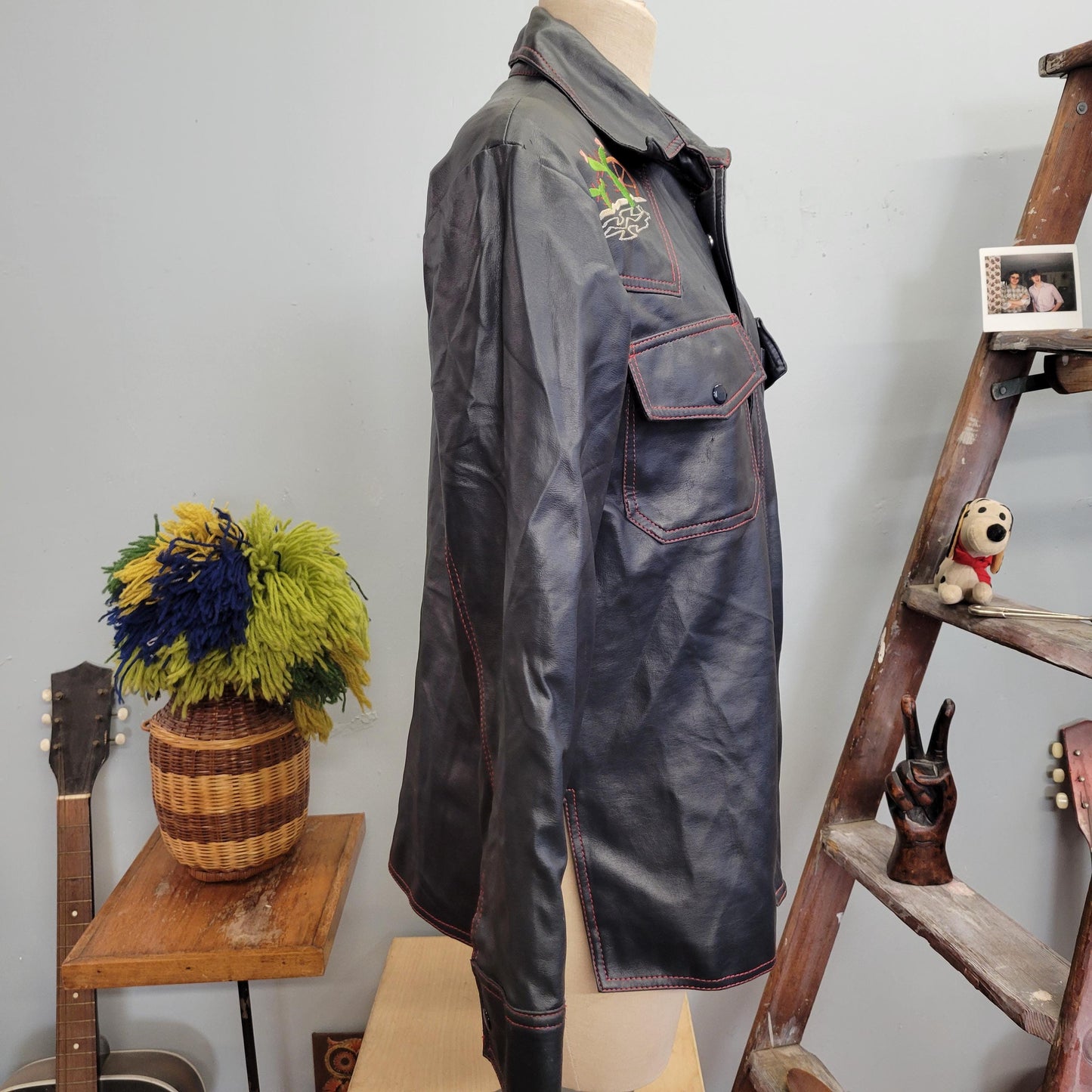 vtg 70s EMBROIDERED CACTUS JACKET // vintage medium mens master-jac pvc vinyl pointy collar western style hippie retro blue pleather cowboy
