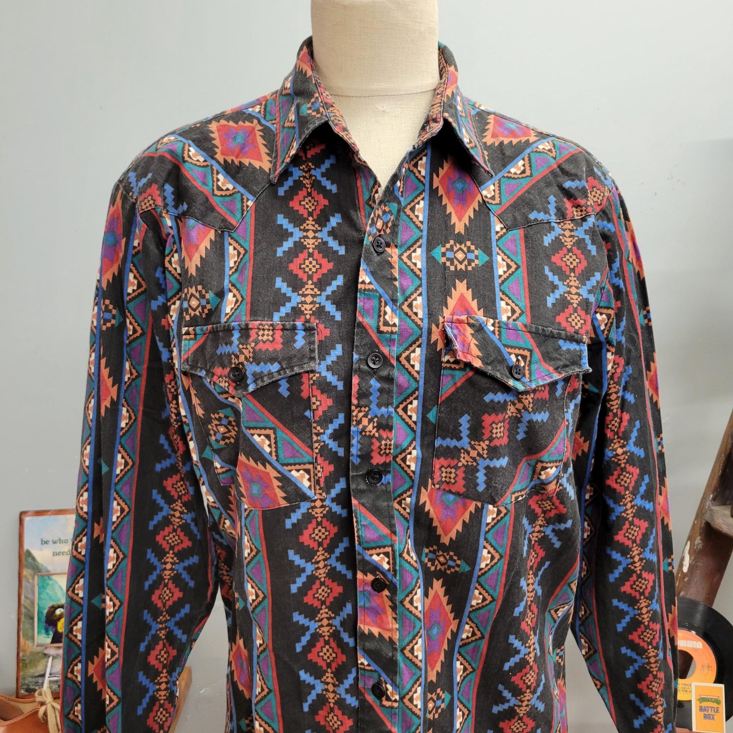 vtg 70s WESTERN BUTTON DOWN  // vintage authentic western youngbloods shirt medium cowboy texas style aztec southwestern all over print