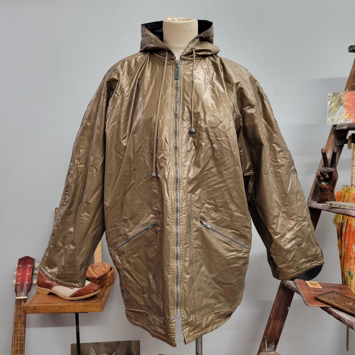 vtg 80s GOLD PVC JACKET // vintage totes coat medium oversized hooded baggy wet look raincoat autumn waterproof slicker crinkly vinyl coat