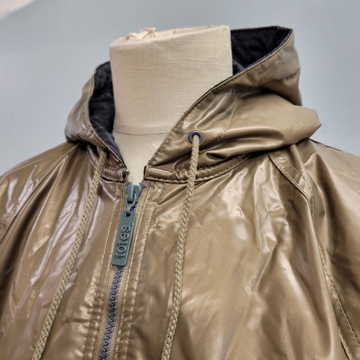 vtg 80s GOLD PVC JACKET // vintage totes coat medium oversized hooded baggy wet look raincoat autumn waterproof slicker crinkly vinyl coat