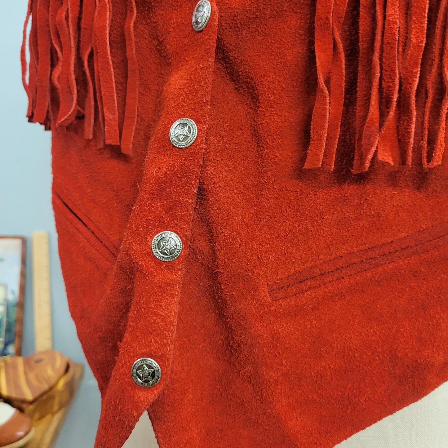vtg 70s RED FRINGE VEST // vintage mona mode small western style suede tassel button up rodwo glam rock autumn vibes earth tones hippie top
