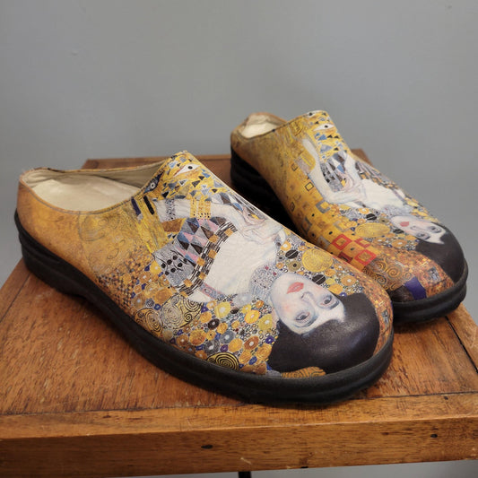vtg 70s GUSTAV KLIMT ADELE Shoes // vintage size 7 womens usa classic art print wearable art slip on clogs cool retro chunky platforms