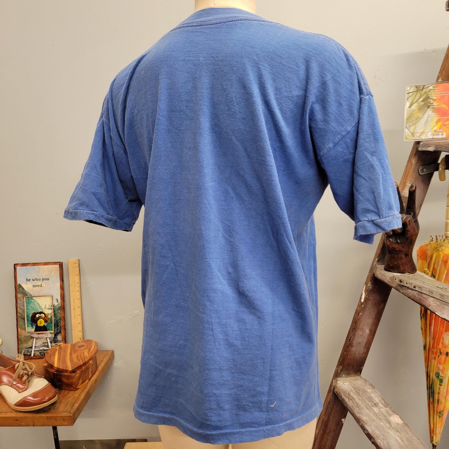 vtg 80s BE HAPPY TSHIRT // vintage dont worry be happy tee large unisex retro inspirational positivity goofy font ironic soft thin funny tee