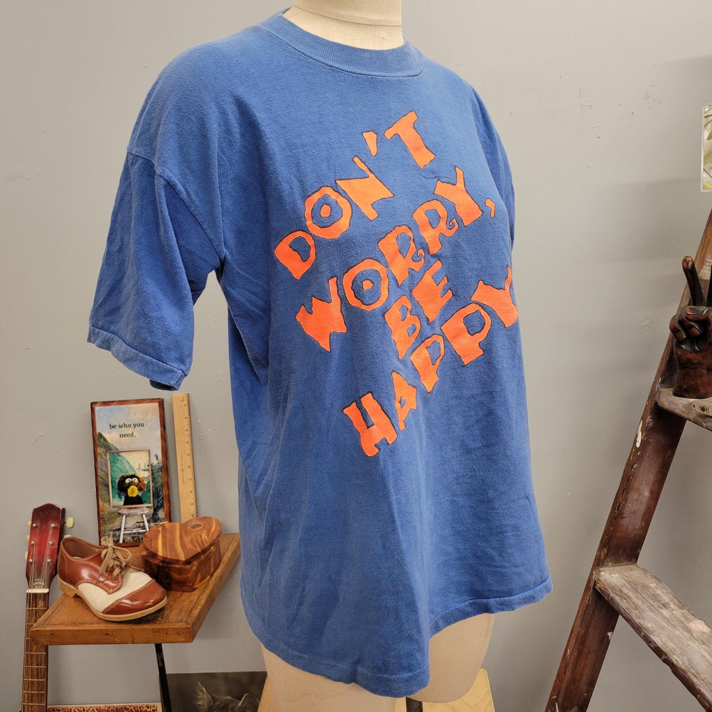 vtg 80s BE HAPPY TSHIRT // vintage dont worry be happy tee large unisex retro inspirational positivity goofy font ironic soft thin funny tee