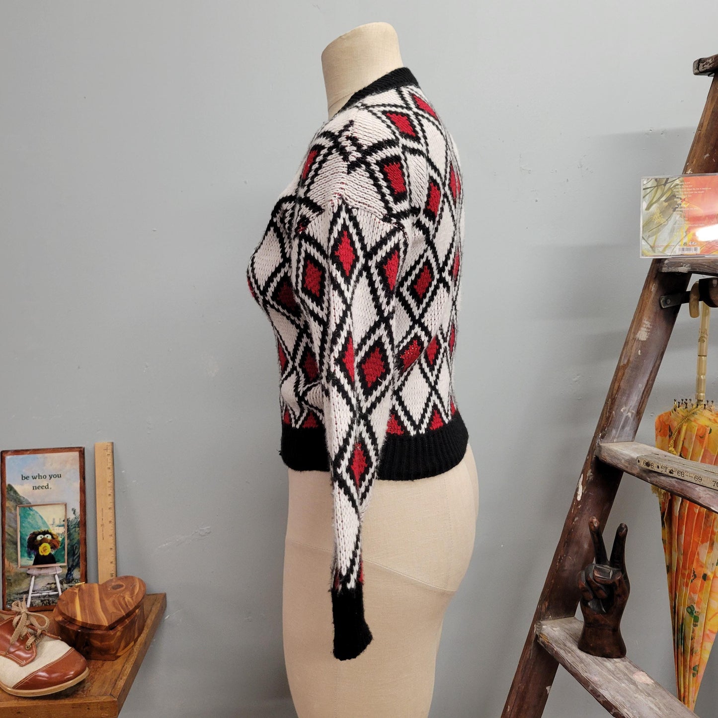 vtg 80s BRIGHT ARGYLE CARDIGAN // vintage sweater montebello youth large adult s cropped v neck sweater mod retro autumn petite fitted top