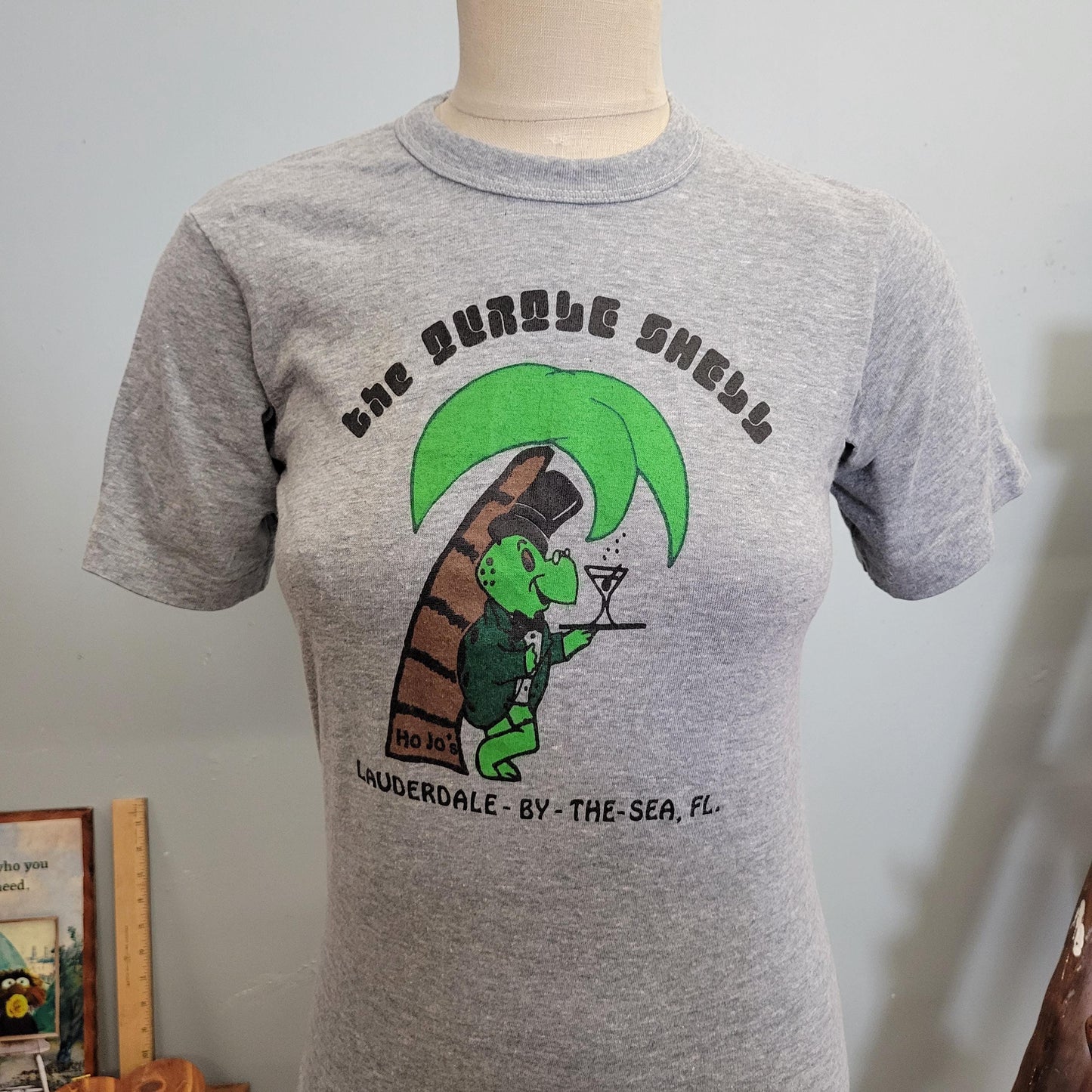 vtg 80s TURTLE FLORIDA TSHIRT // vintage hanes extra small ft lauderdale florida vacation souvenir graphic tee gray fitted french cut cute