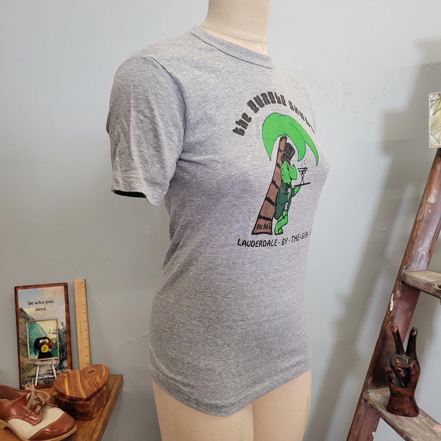 vtg 80s TURTLE FLORIDA TSHIRT // vintage hanes extra small ft lauderdale florida vacation souvenir graphic tee gray fitted french cut cute