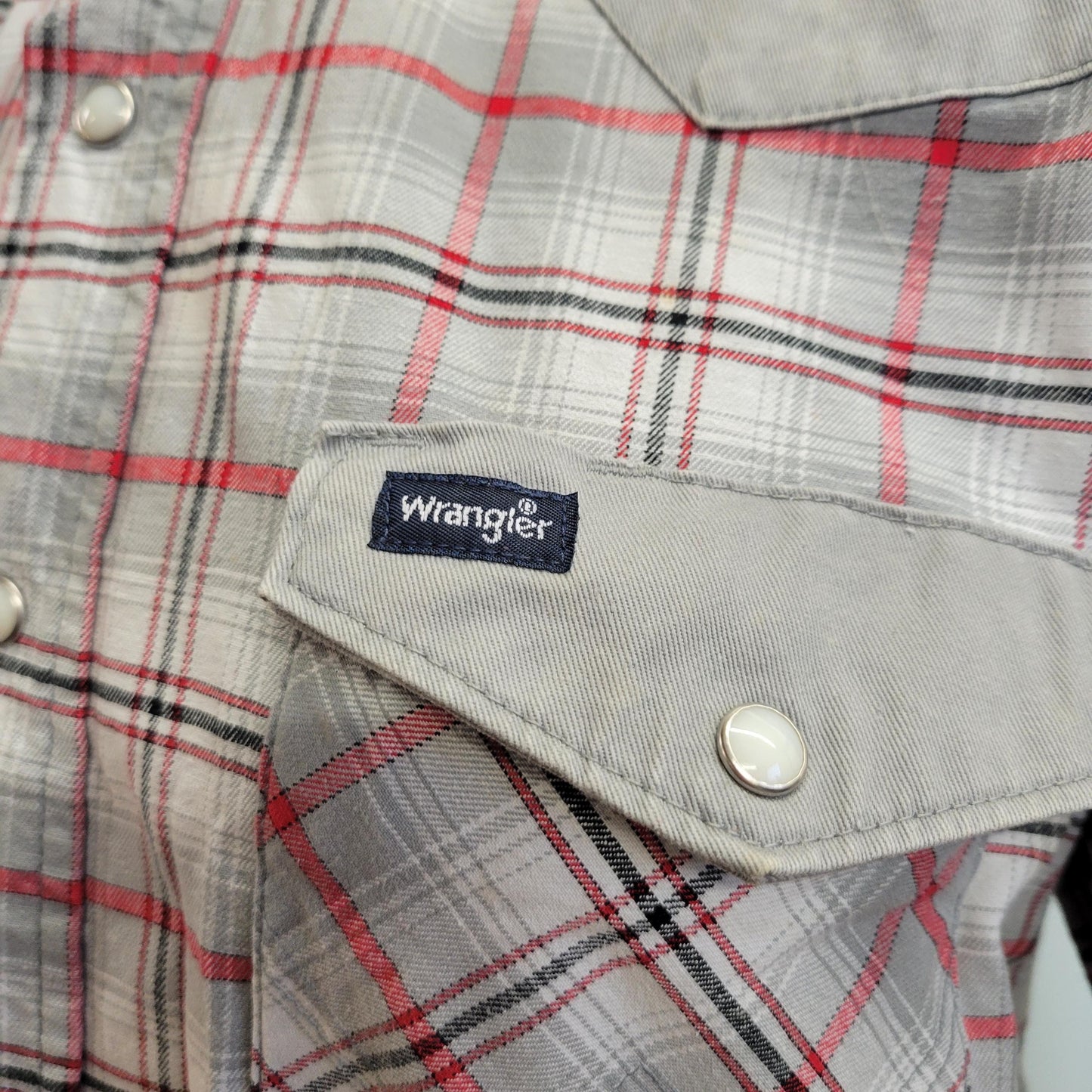 vtg 90s WRANGLER PLAID SHIRT // vintage wrangler pearl snap down mens med flannel button down western hippie retro rugged lumberjack style