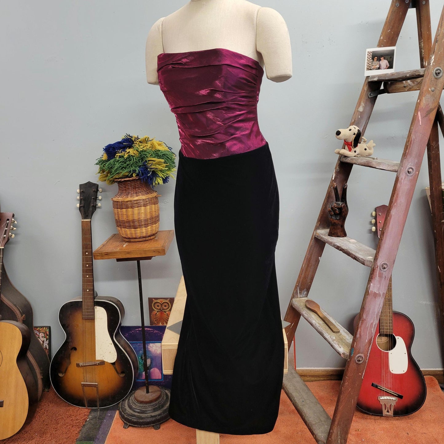 vtg 70s STRAPLESS VELVET DRESS // vintage jessica mcclintock gunne sax size 11 iridescent metallic purple holiday party sexy hostess gown