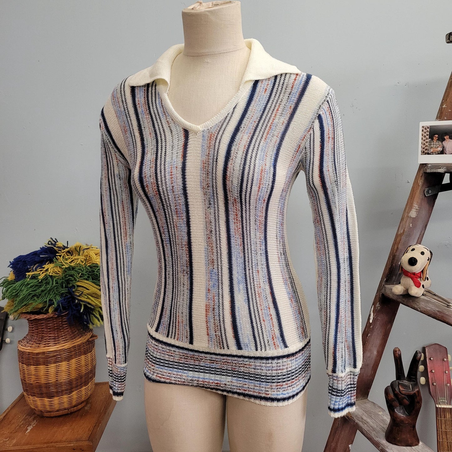 vtg 70s STRIPED SWEATER TOP // vintage darn knit large scoop neck pointy collared cropped tight fitted that 70s show retro groovy autumn top