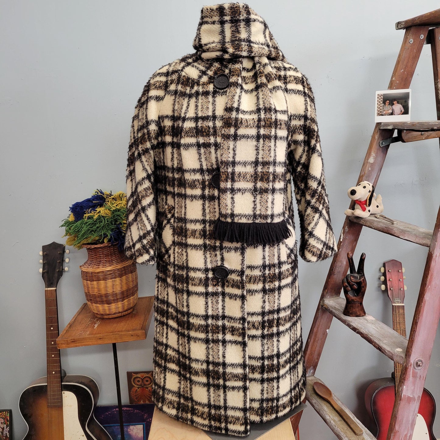 vtg 60s WOOL COAT & SCARF / vintage checkered plaid swing coat womens large shaggy wool preppy mod stylish warm winter fashion fringe shawl