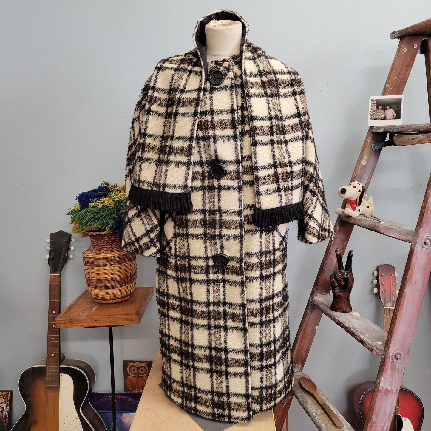 vtg 60s WOOL COAT & SCARF / vintage checkered plaid swing coat womens large shaggy wool preppy mod stylish warm winter fashion fringe shawl