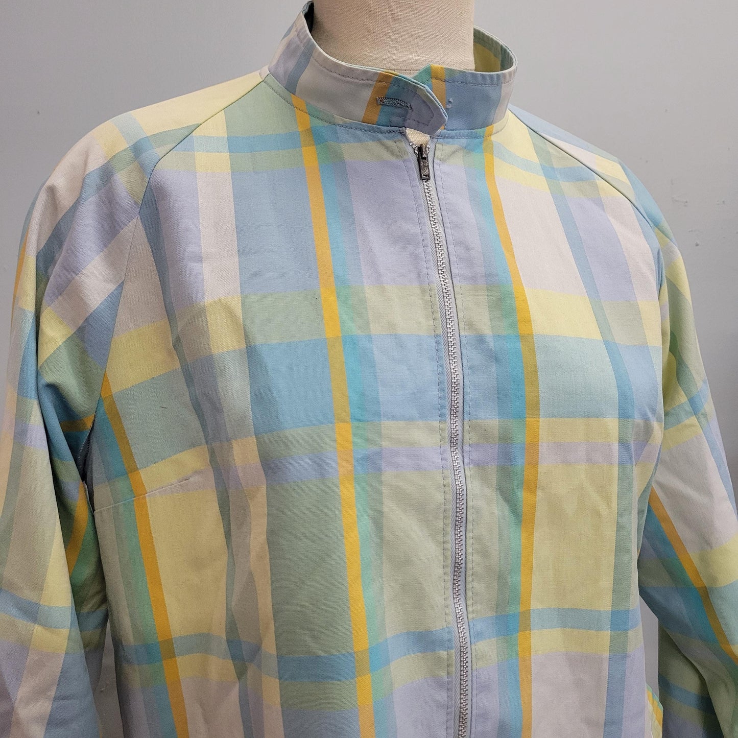 vtg 60s PLAID ZIPUP SHIRT // vintage glenbrooke large mens unisex pastel striped lightweight preppy rockabilly parka autumn rain jacket