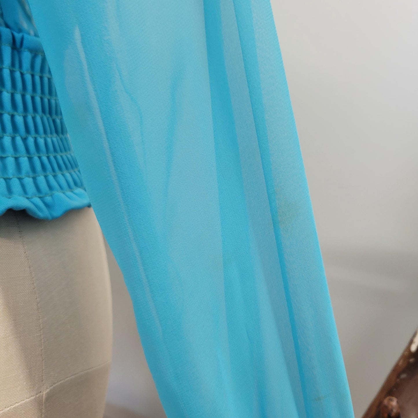 vtg 70s MESH EMBROIDERED TOP // vintage sheer bright blue floral stitch cute pointy collar retro mod hippie kitschy cropped pastel blouse