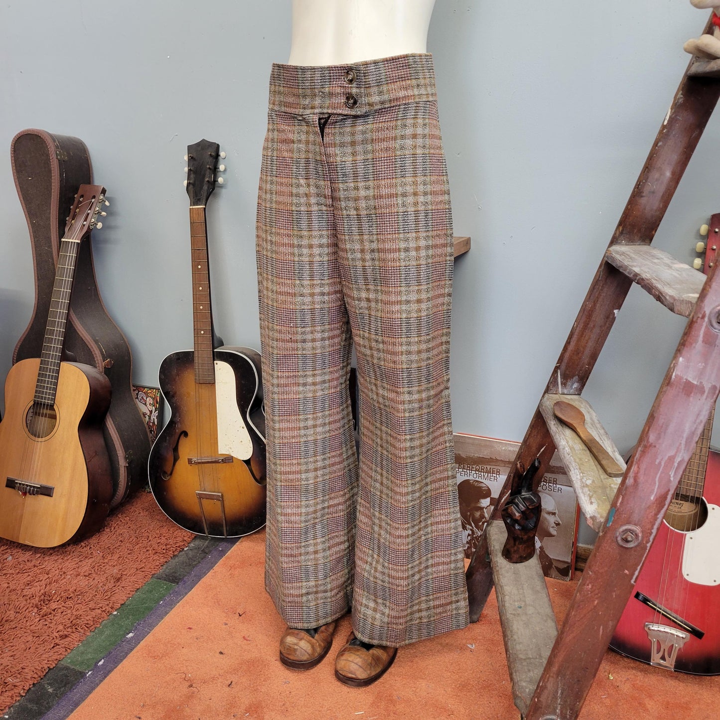 vtg 70s PLAID BELL BOTTOMS // vintage womens pants size 27/28 high waisted wide leg flare pants neutral earth tones hippie boho retro winter