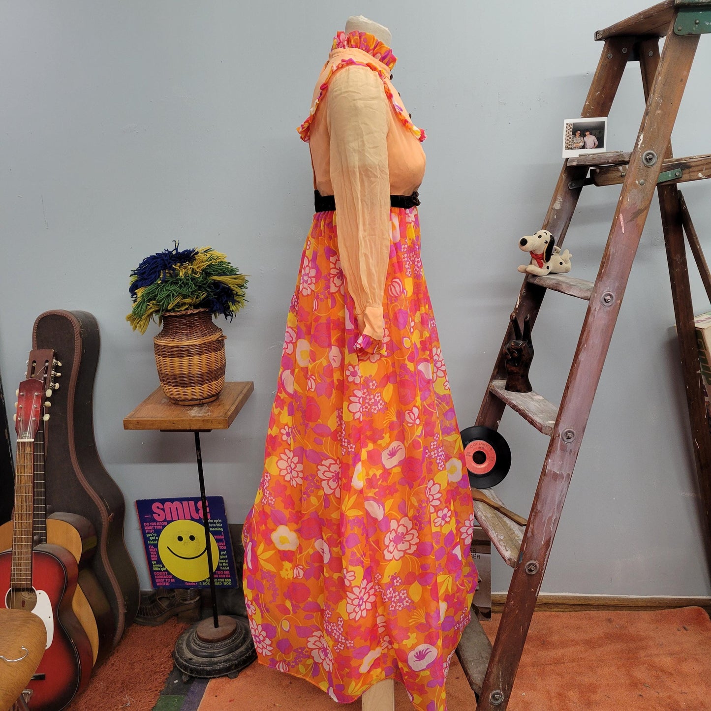 vtg 70s FLOWER POWER DRESS // vintage small womens psychedelic ruffle collar sheer sleeve chiffon bright flower power maxi full length gown