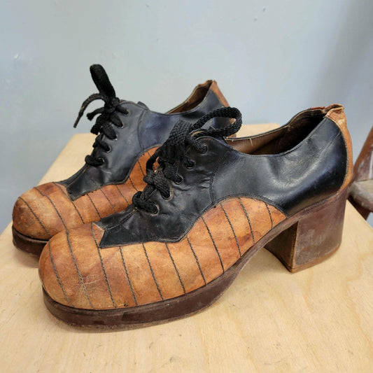 vtg 70s LEATHER PLATFORMS // vintage distressed two tone retro thick chunky disco platform heels size 9 mens black brown boogie nights boot