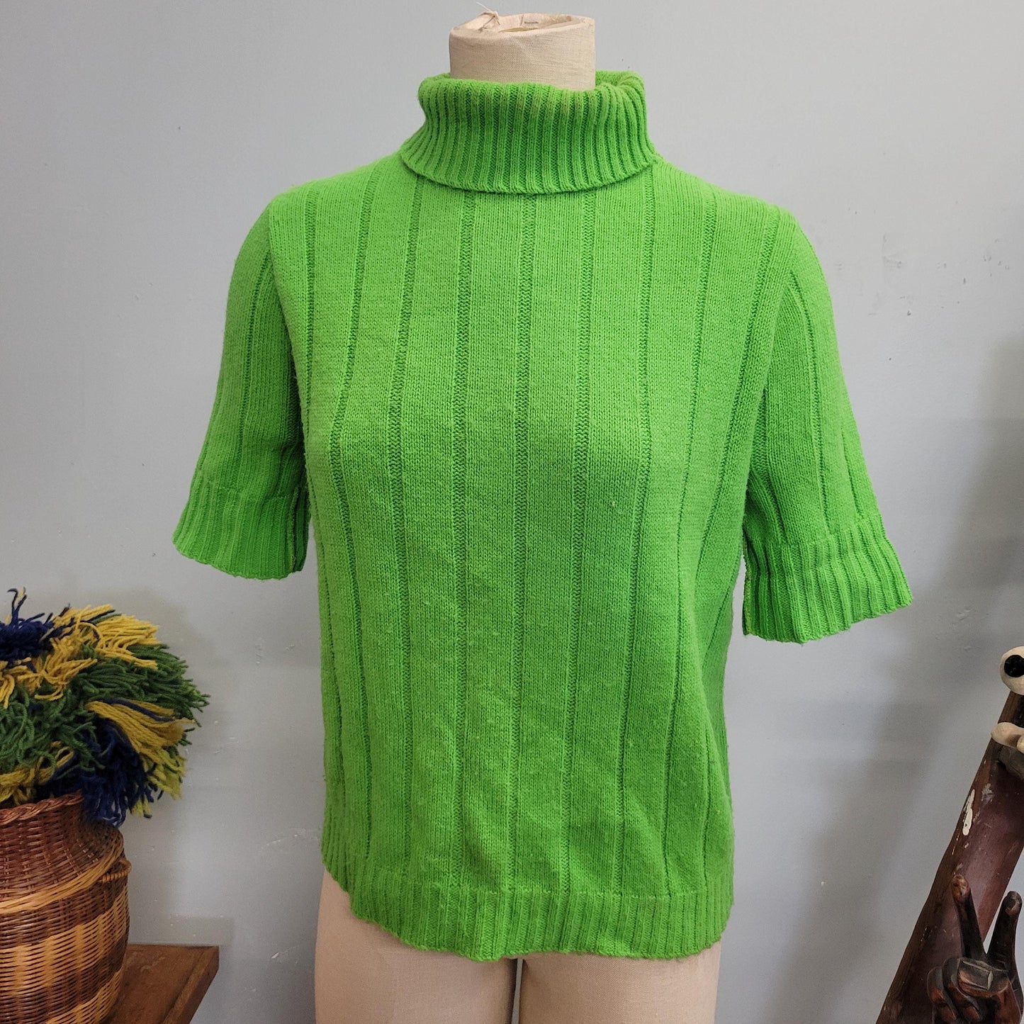 vtg 60s GREEN RIBBED SWEATER // vintage de mura medium womens bright lime green mod retro surfer syle cowl neck warm autumn casual cute top
