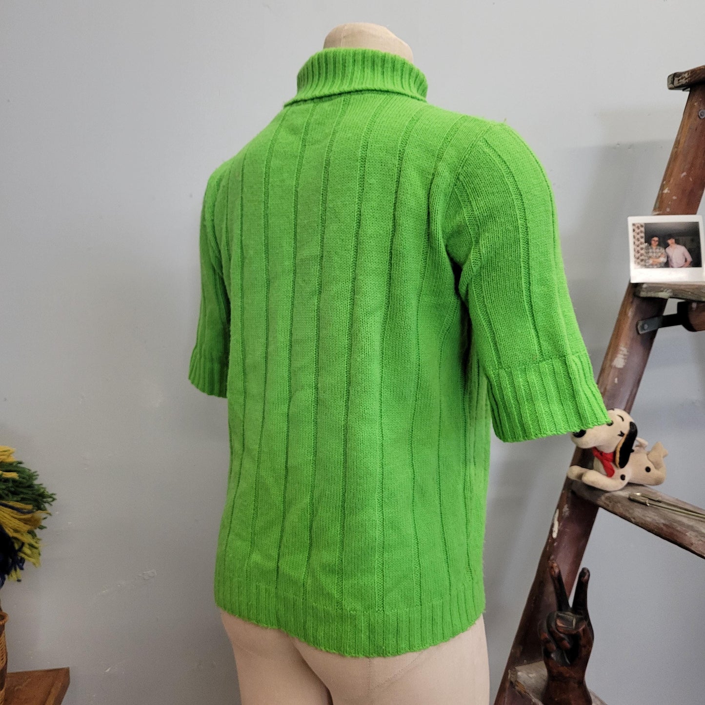 vtg 60s GREEN RIBBED SWEATER // vintage de mura medium womens bright lime green mod retro surfer syle cowl neck warm autumn casual cute top