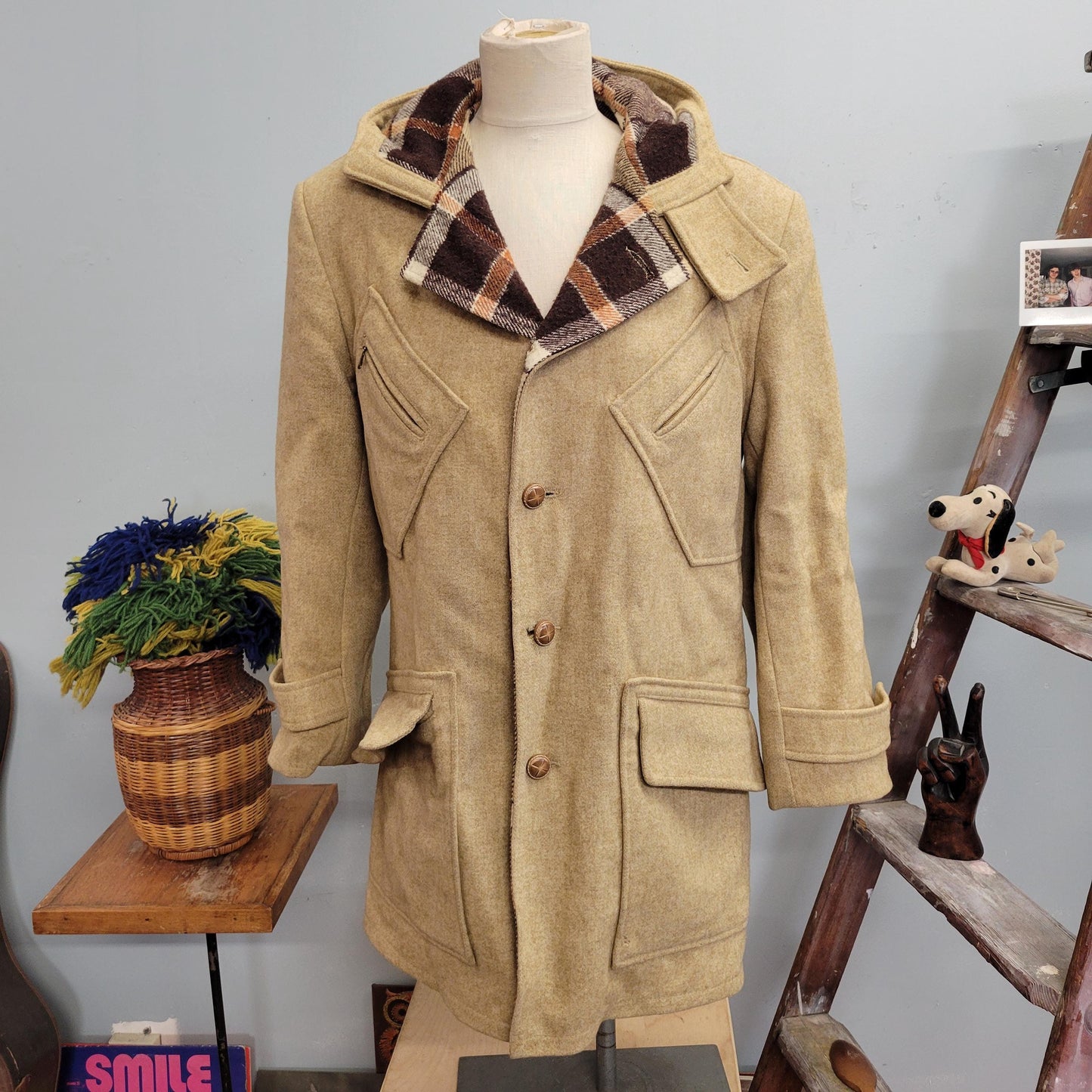vtg 70s HOODED WOOL COAT // vintage arnies army coat mens 40 arnold palmer plaid lined chin strap structured neutral tones winter preppy