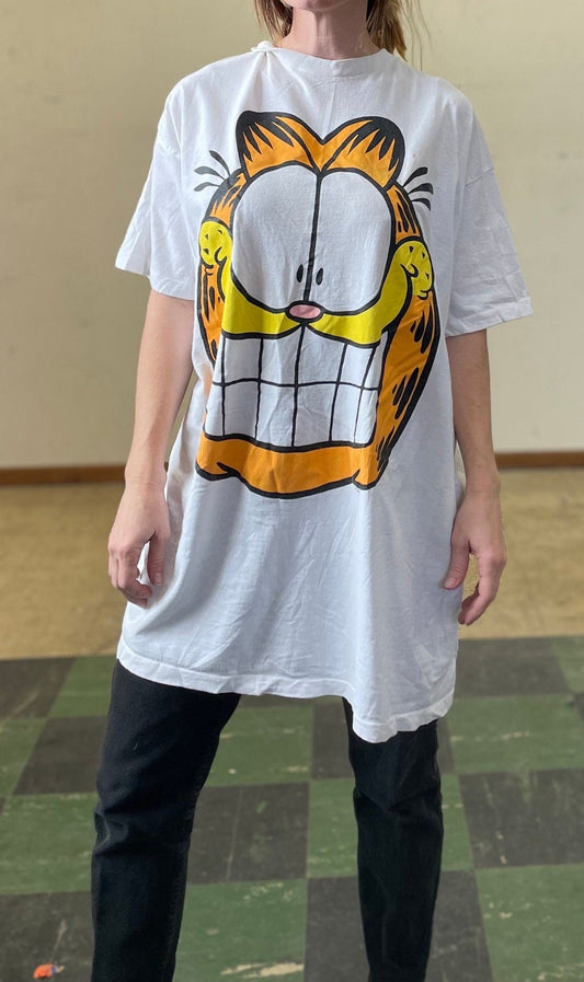 vtg 80s GARFIELD BIG FACE Shirt // vintage one size flirts sleeper oversized t shirt dress pop art icon retro nostalgic cartoon jim davis