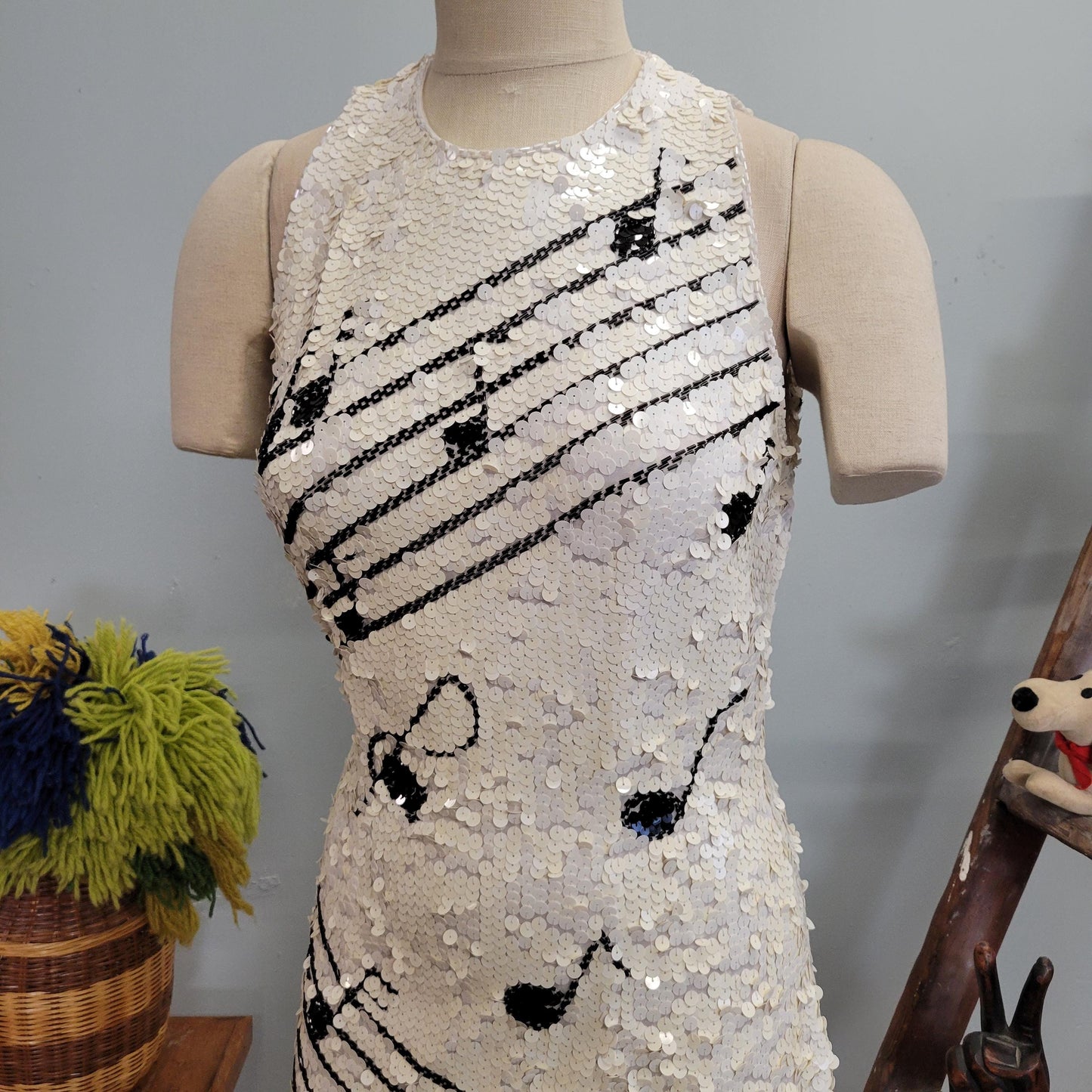 vtg 80s MUSIC NOTE DRESS // vintage fully sequined nadine holiday cut out dress new years fancy cocktail party white winter 80s party dress