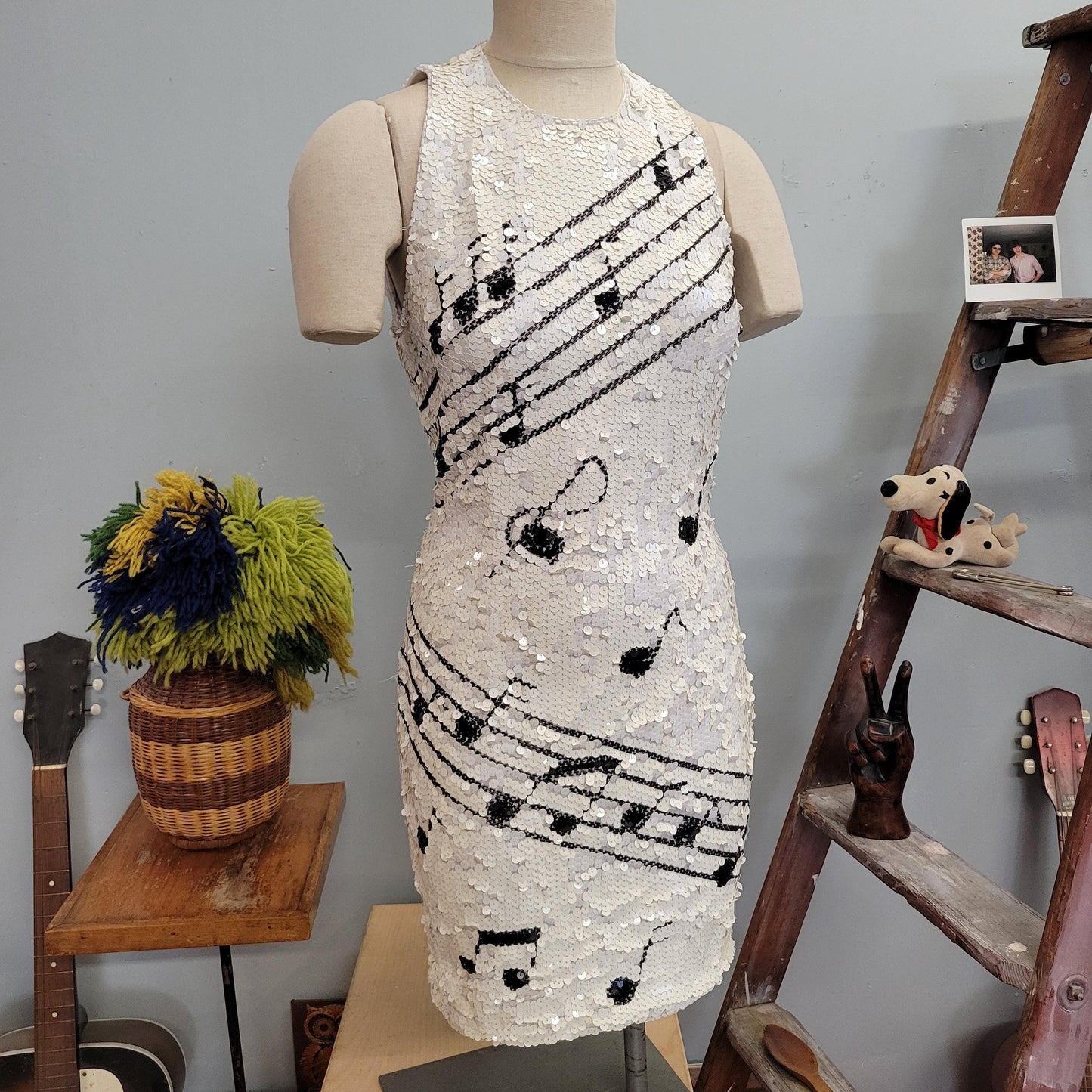 vtg 80s MUSIC NOTE DRESS // vintage fully sequined nadine holiday cut out dress new years fancy cocktail party white winter 80s party dress