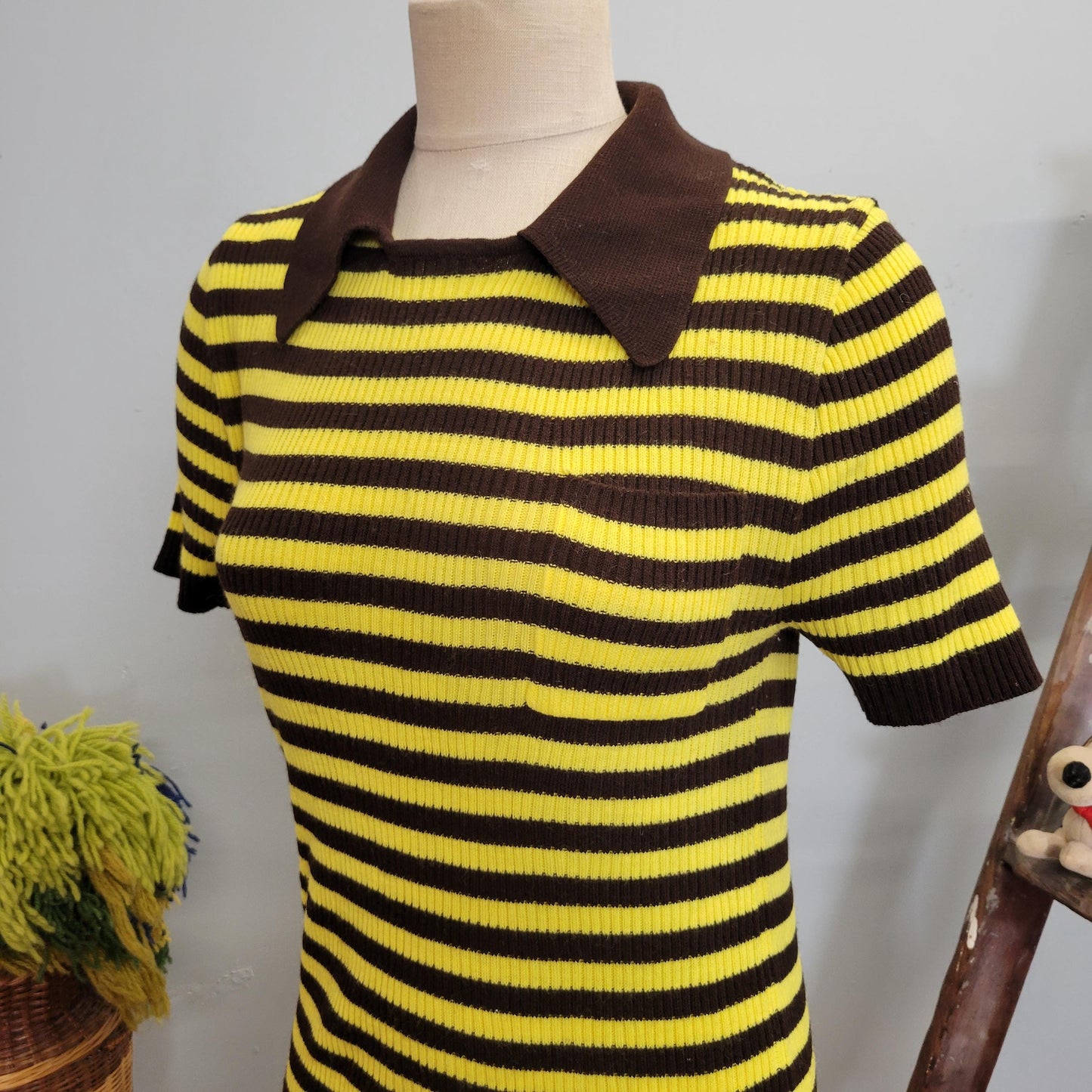 vtg 70s STRIPED SWEATER TOP // vintage revere sportswear large retro pointy collar brown yellow mod hippie ribbed striped cute autumn fit