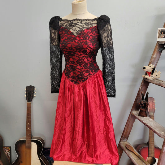 vtg 80s RED LACE DRESS // vintage womens small black lace red satin mid length sexy gothic gown fit n flare xmas cocktail party sweetheart