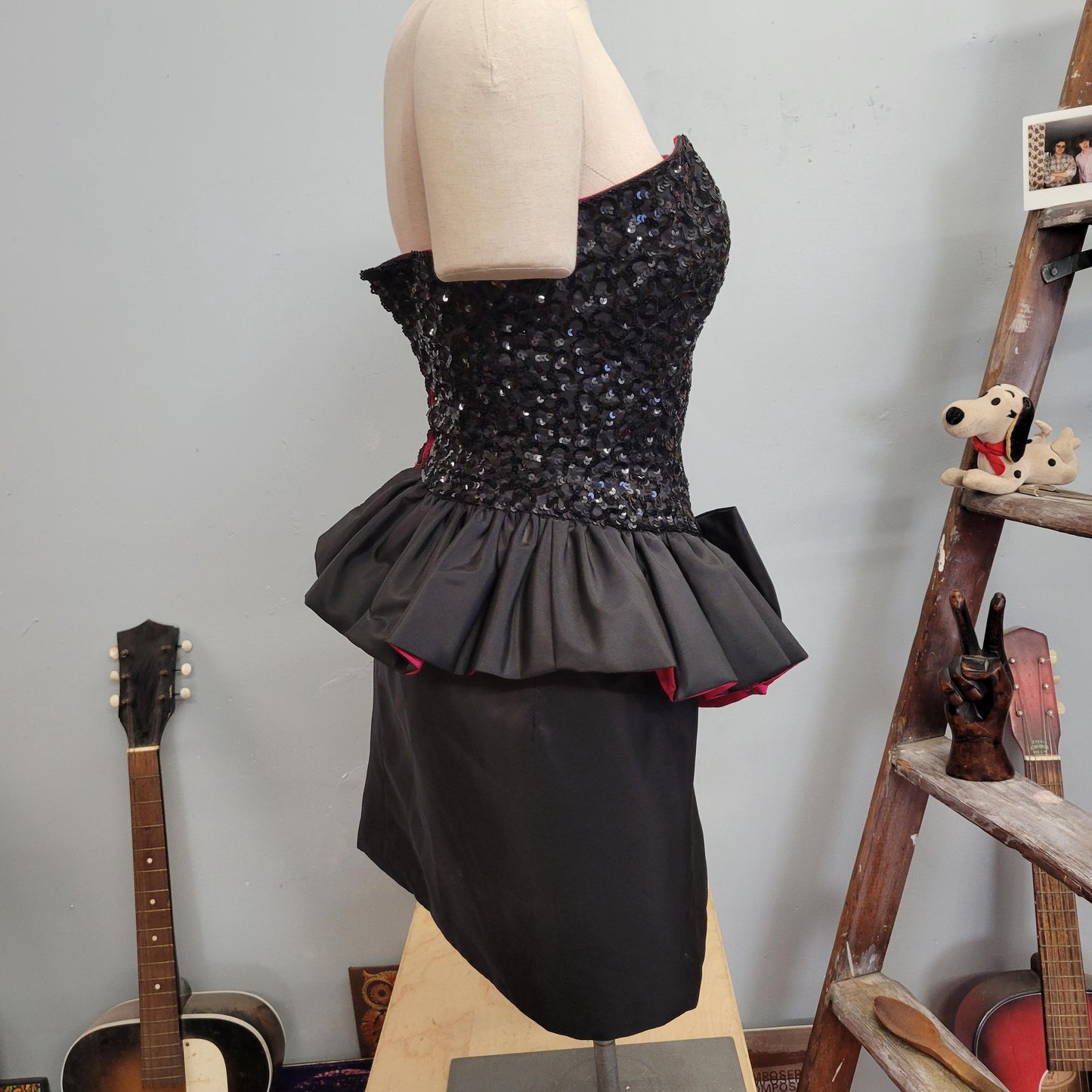 vtg 80s SEQUIN PEPLUM DRESS // vintage mike benet formals pink bow tie hourglass strapless sweetheart sexy holiday prom party cocktail dress