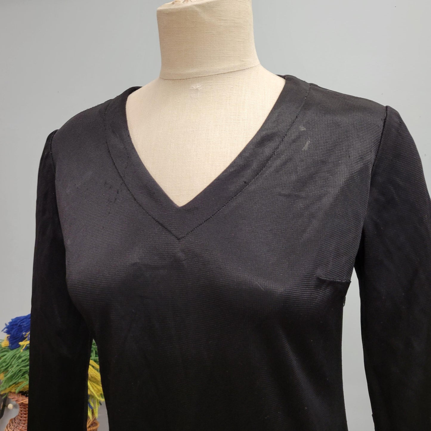 vtg 70s BLACK FRINGE DRESS // vintage flapper style long sleeve womens medium little black dress cocktail xmas party vneck retro mini dress