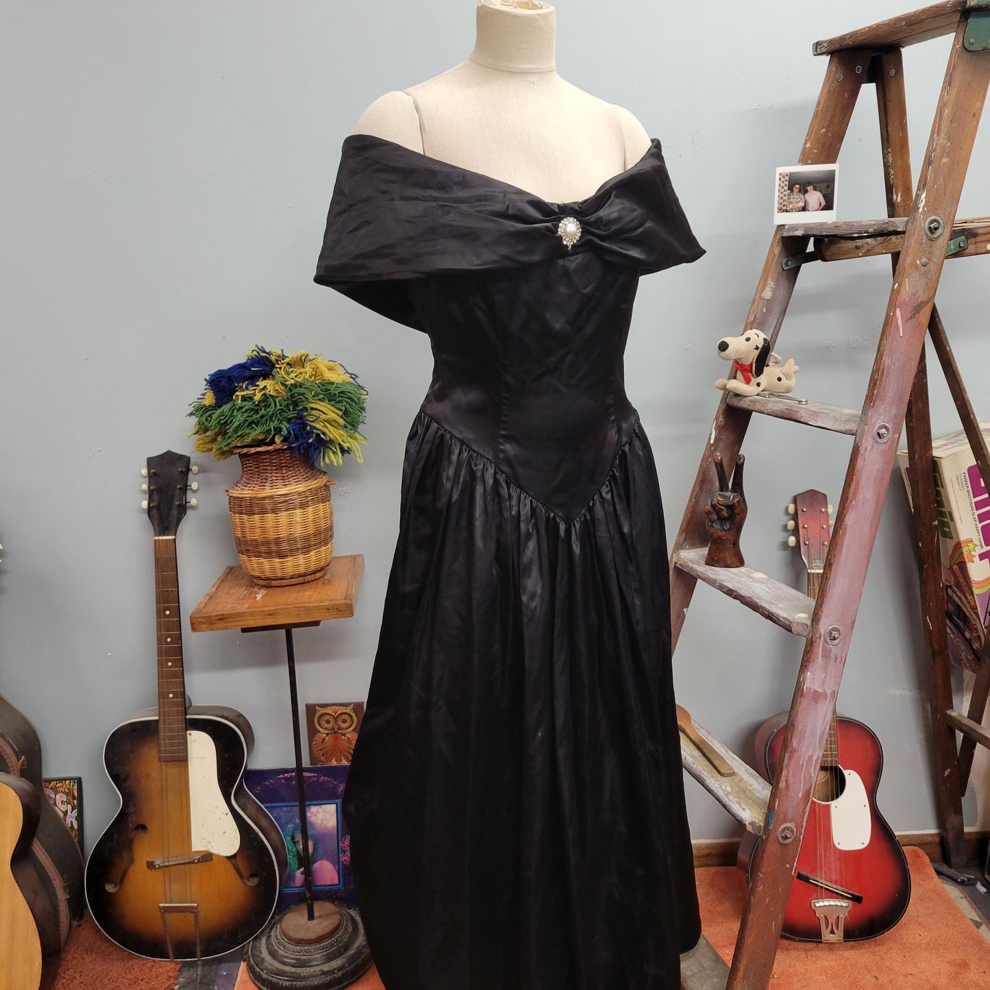vtg 80s OFF SHOULDER SATIN Dress // vintage size 15 womens medium inky black bow tie sweetheart fit n flare full length witchy flowy gown