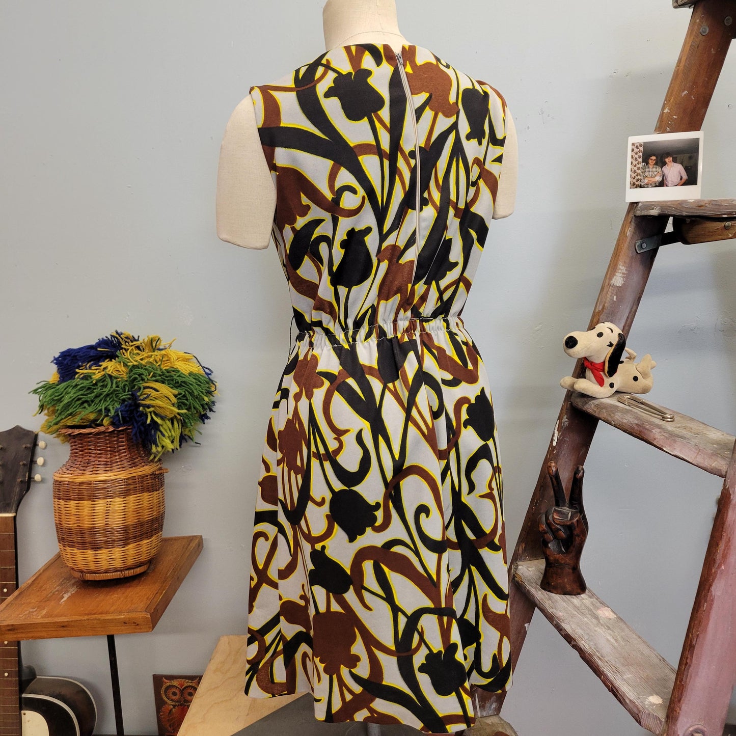 vtg 60s MOD MIDI DRESS // vintage womens medium abstract neutral tones flower pattern autumn earth tones retro go go fall winter shift dress