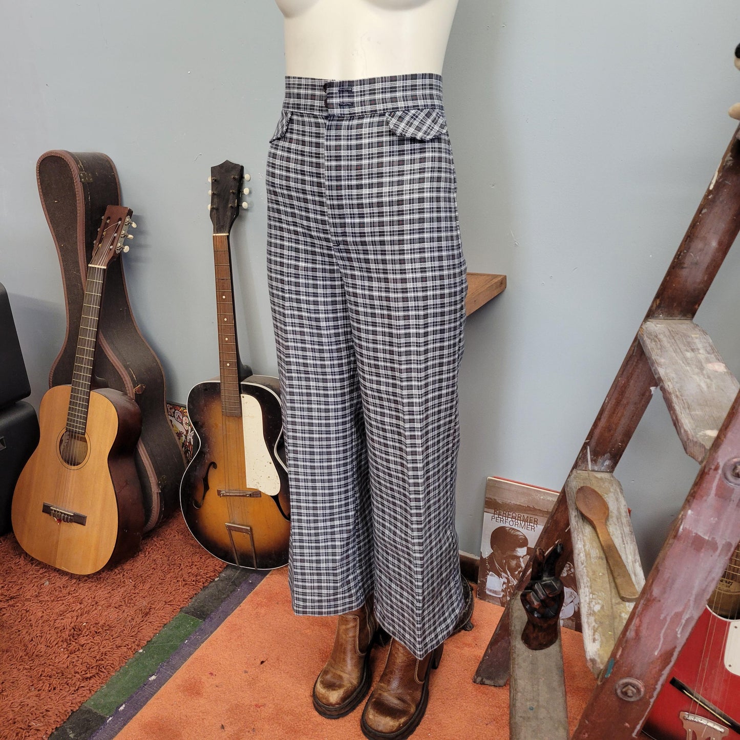 vtg 70s PLAID HIGH WAISTED Pants // vintage womens 25  x 28  "time and place" slacks cute double button flap pockets cropped kick flare boot