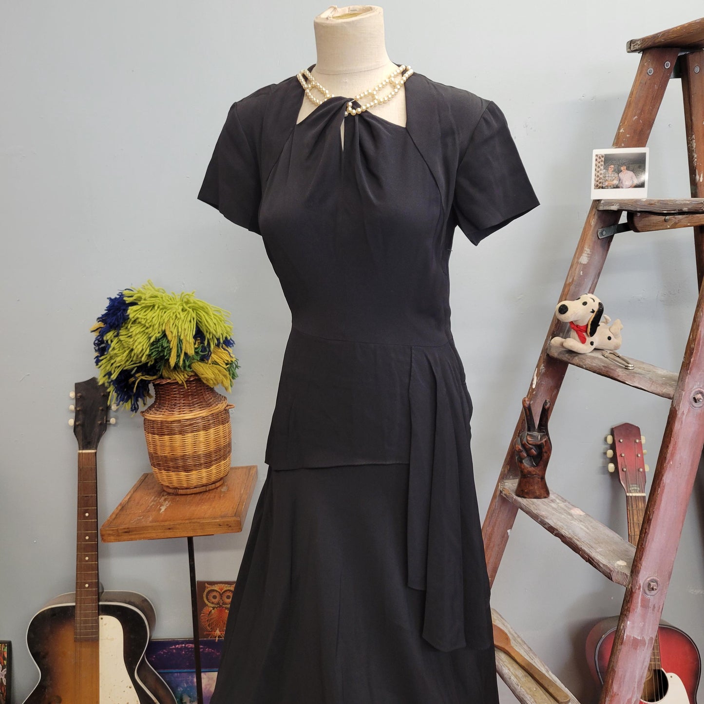 vtg 1940s BLACK PEARL DRESS // vintage mademoiselle juliette rayon art deco pearl necklace collar beautiful asymmetrical unique evening gown